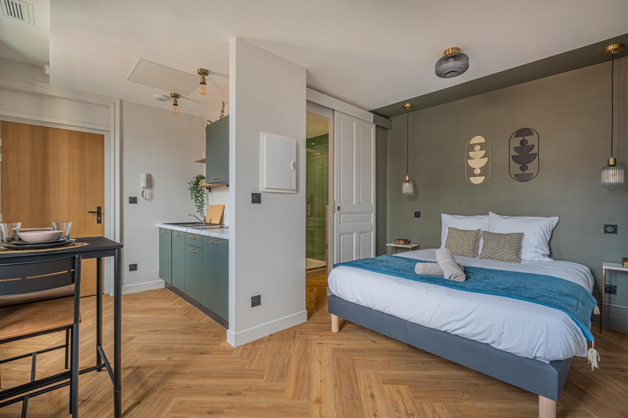 Romans-sur-Isère Le Felix Appart'Hotel מראה חיצוני תמונה